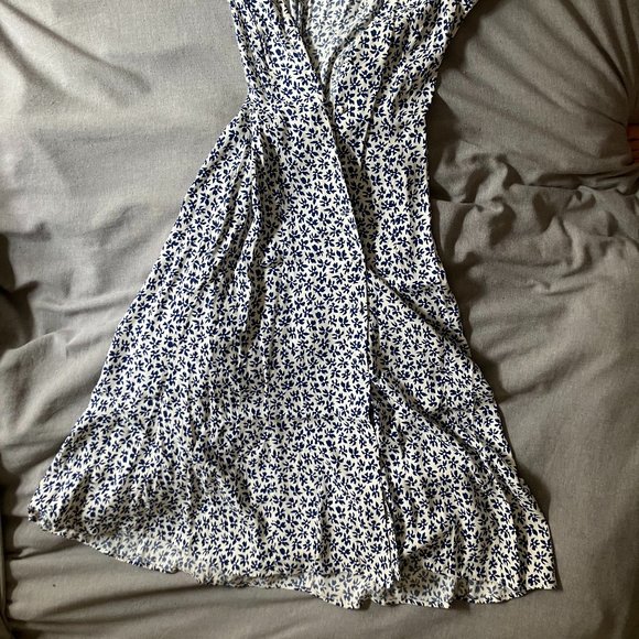 REFORMATION LOCKLIN DRESS - Picture 2 of 3